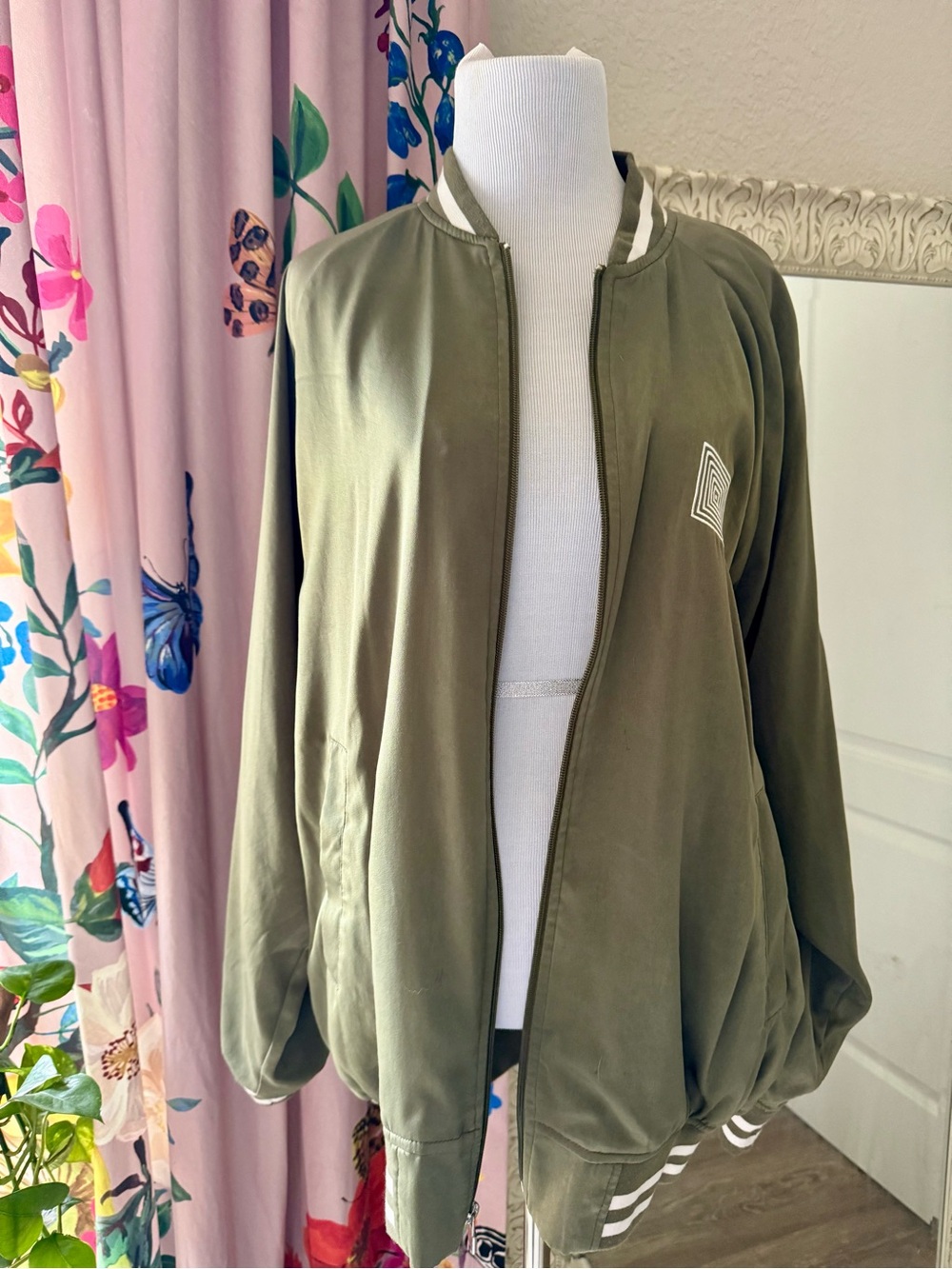 LuLaRoe Stevie Bomber Jacket – Army Green | Lightweight Zip-Up | Size Large